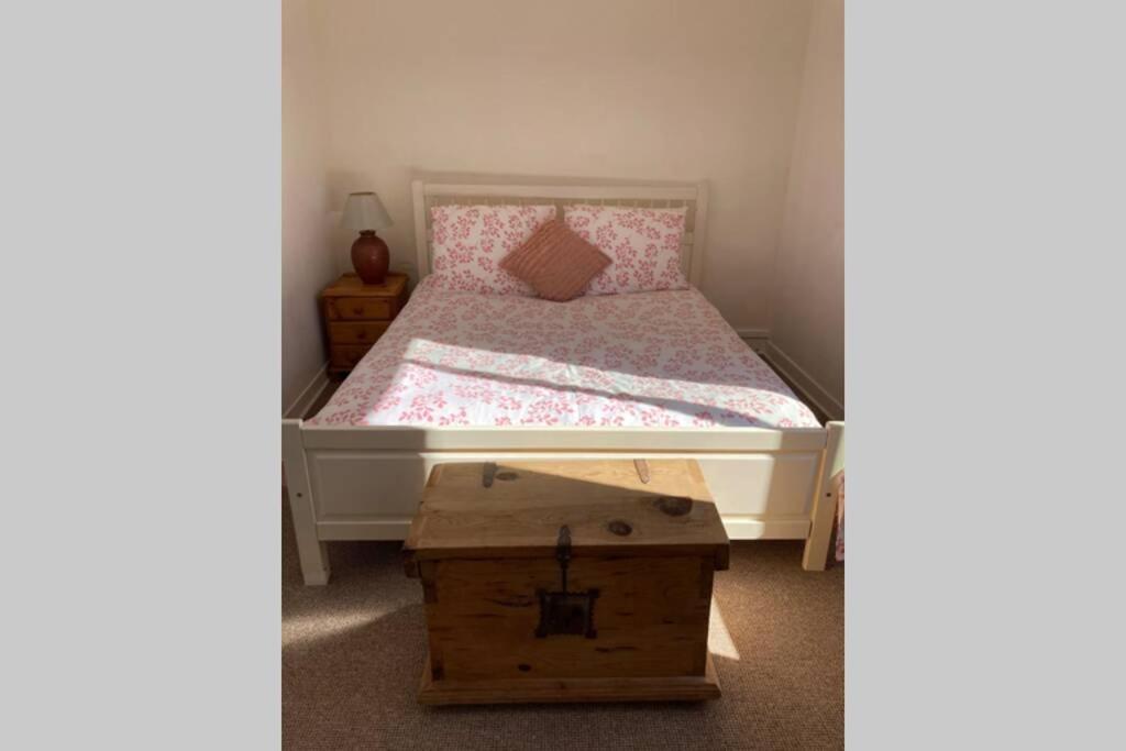 Pre-en-Pail-Saint-Samson La Petite Maison - Self Catering מראה חיצוני תמונה
